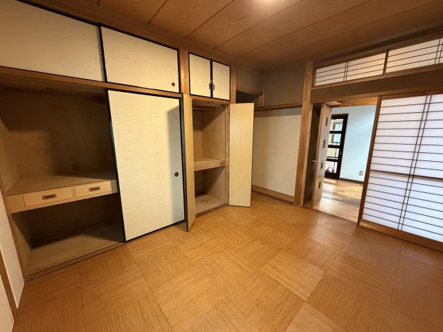 各務原市つつじが丘5丁目の和室