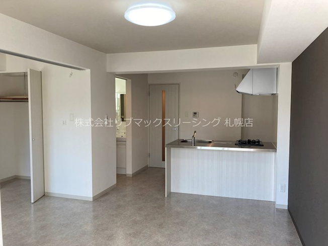 【居間・リビング】リベルタ北円山