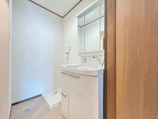 加古川町大野貸家の洗面所