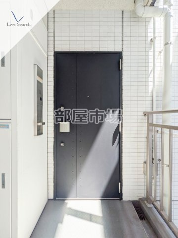 パトゥーロ御徒町チッタの玄関
