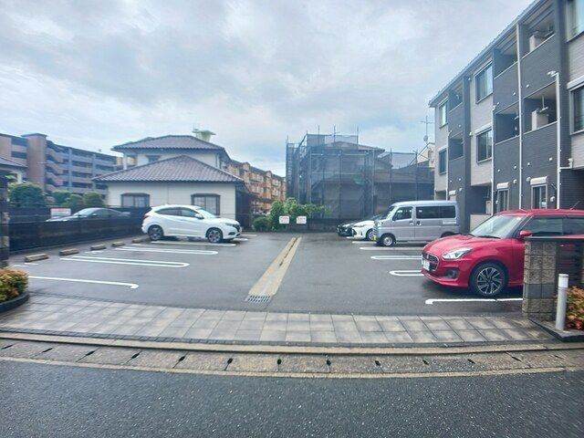 フェアフォレストの駐車場
