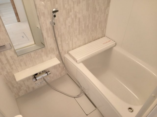 アヴァンス西調布の浴室