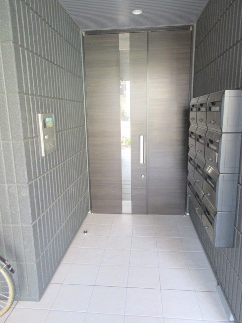 ボヌール横浜のエントランス