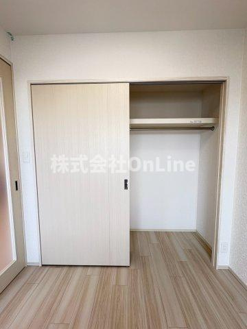 東大阪市長栄寺の賃貸マンションの収納