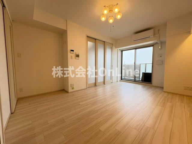 東大阪市長栄寺の賃貸マンションの居間・リビング
