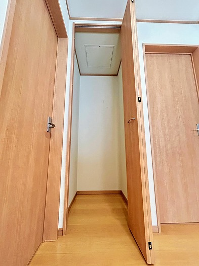 名古屋市南区上浜町の中古一戸建の収納|◇２階物入◇　　掃除用具や日用品などを片付けておくのに便利な物入♪