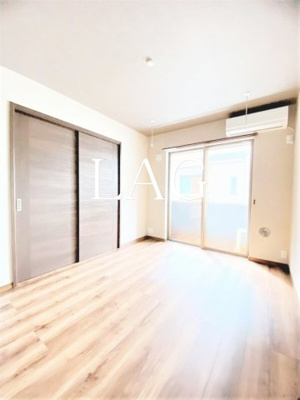 【居間・リビング】 | Laurus | 洋室のお部屋です。