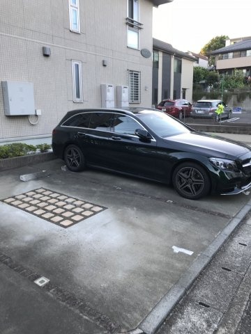 ソレアードの駐車場
