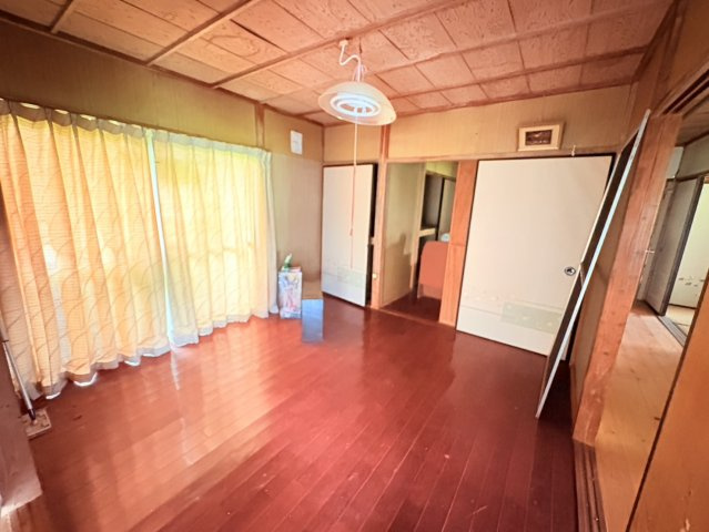 竹田市次倉　平屋建ての洋室