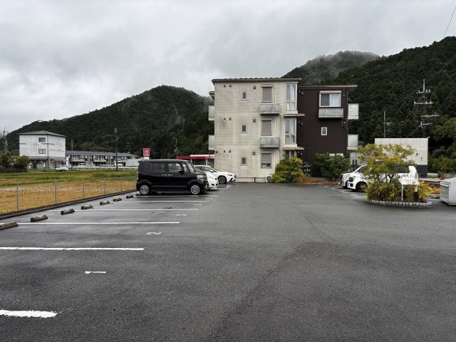 Ｔｅｒｒｅ（テール）51の駐車場