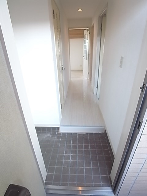 ボンシックコロニーⅡ番館の玄関