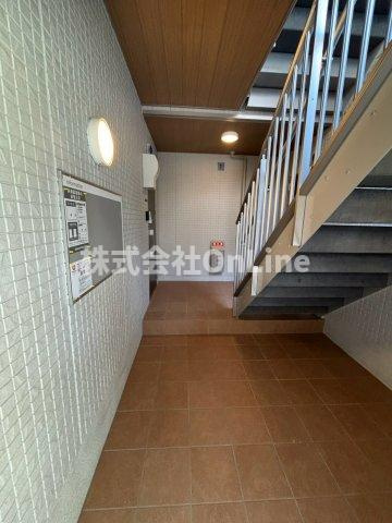 D-ROOM高井田元町のロビー