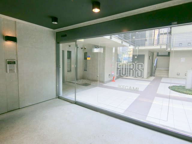 フォルス池上のエントランス|オートロック宅配BOXメールBOX