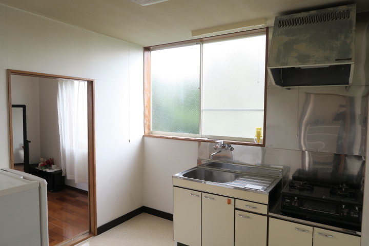 ハイツメルティのキッチン|家電家具は一例です