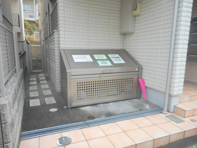 コンラッド桜新町のその他共用部分|敷地内ゴミストッカー