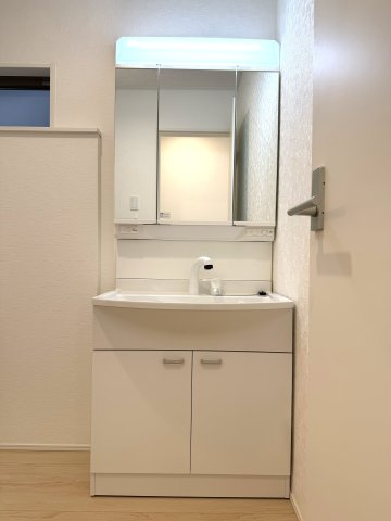 入間郡毛呂山町南台第8　新築戸建の独立洗面台