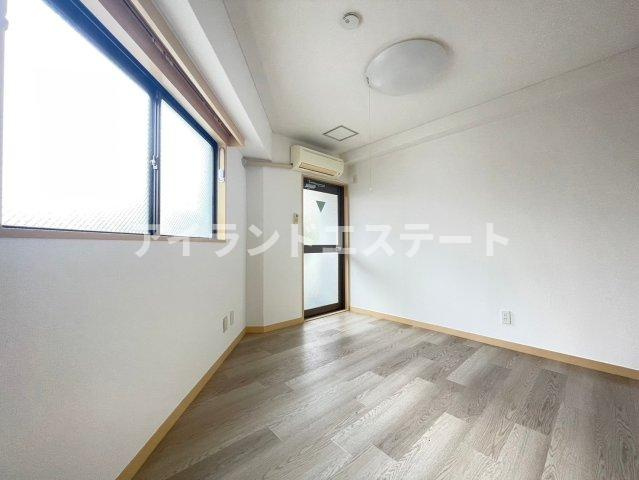 鶴屋高円寺迦葉マンション　駅近　敷金礼金0　分譲の居間・リビング