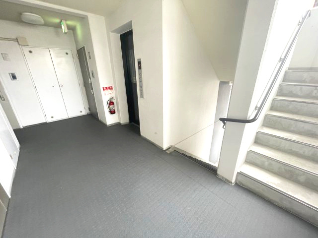 CITY SPIRE鶴見のロビー