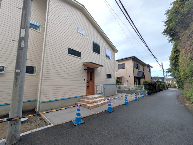 海まで徒歩15分！ 木の温もりを感じる家の外観|外観
