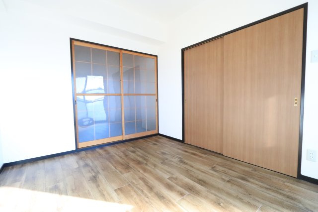 シェモア当知の洋室|※別部屋のお写真で、現況優先と致します。