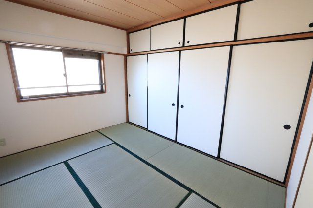 シェモア当知の和室|※別部屋のお写真で、現況優先と致します。