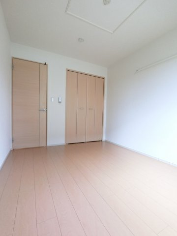 【寝室】