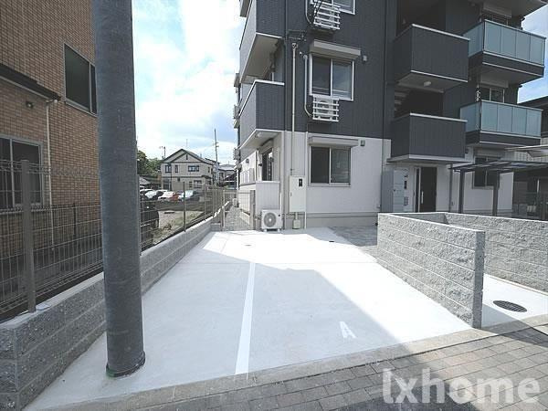 シプレコート茨木の駐車場|駐車場完備です
