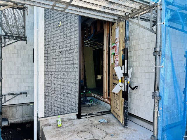 八王子市　富士見町　新築一戸建ての玄関|～玄関は安心のWロックキーを採用～