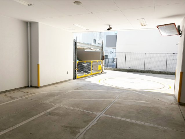 パークフラッツ江坂の駐車場
