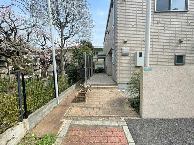 アテスウェイ駒場のエントランス
