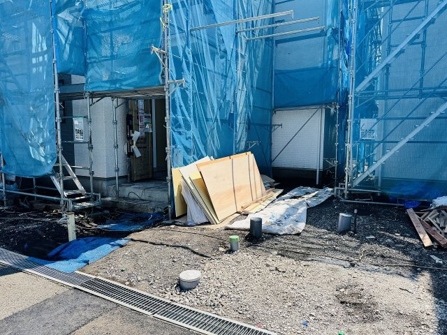 八王子市　富士見町　新築一戸建ての駐車場|～L字型に2台駐車可能カースペース～