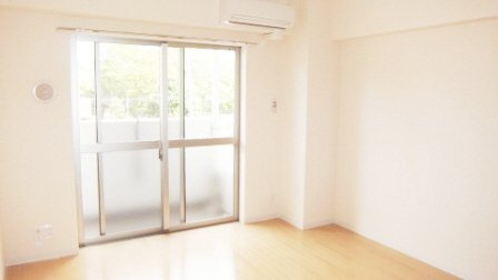 ポポラーレ船橋の居間・リビング|洋室7.8帖です