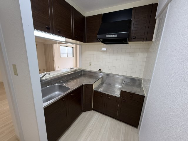 豊中市南桜塚４丁目の賃貸マンションのキッチン