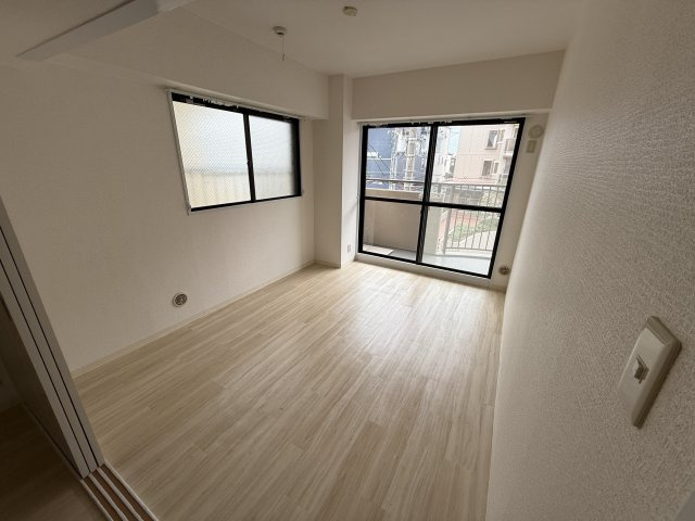 豊中市南桜塚４丁目の賃貸マンションの洋室