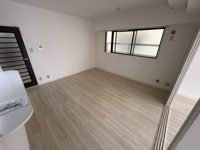 豊中市南桜塚４丁目の賃貸マンションの居間・リビング