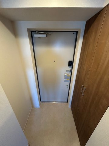 クレヴィスタお花茶屋の玄関
