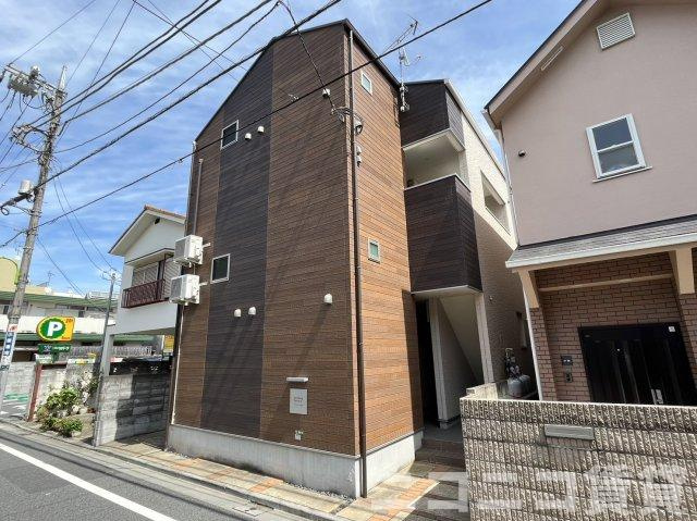 世田谷区大原１丁目のアパートの外観