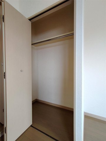 テラ・ロッサ西新の収納