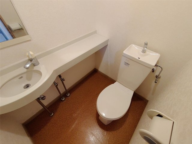 テラ・ロッサ西新のトイレ