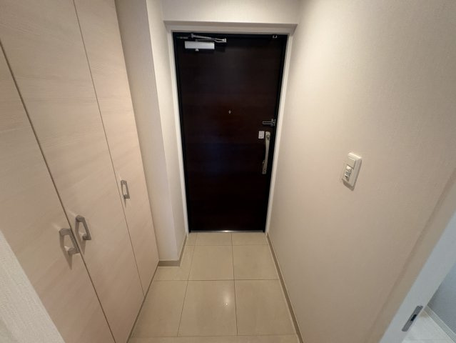 アビティ江坂の玄関