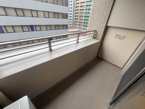 アビティ江坂のバルコニー