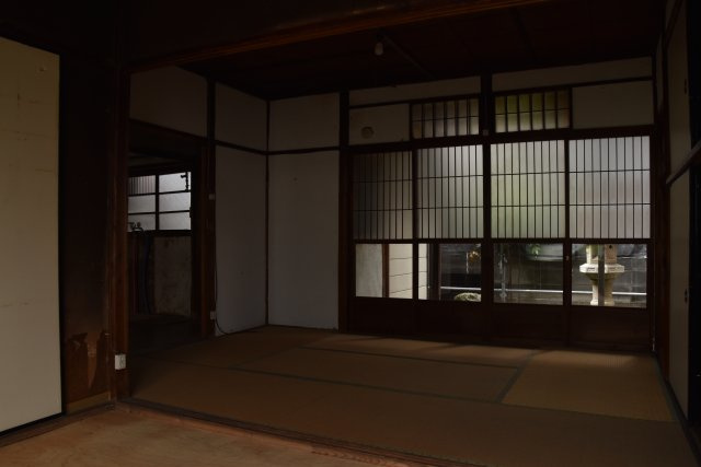 船岡山の麓 洋の香る京町家の和室