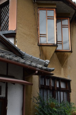 船岡山の麓 洋の香る京町家の外観