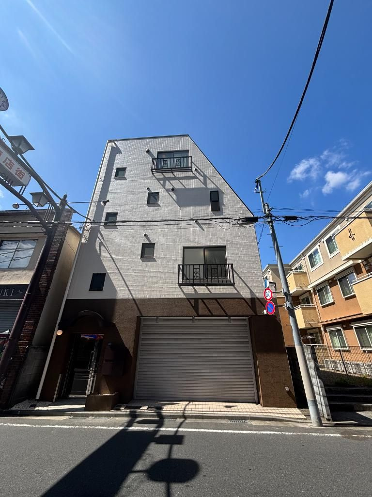 板橋区成増３丁目の店舗事務所の外観