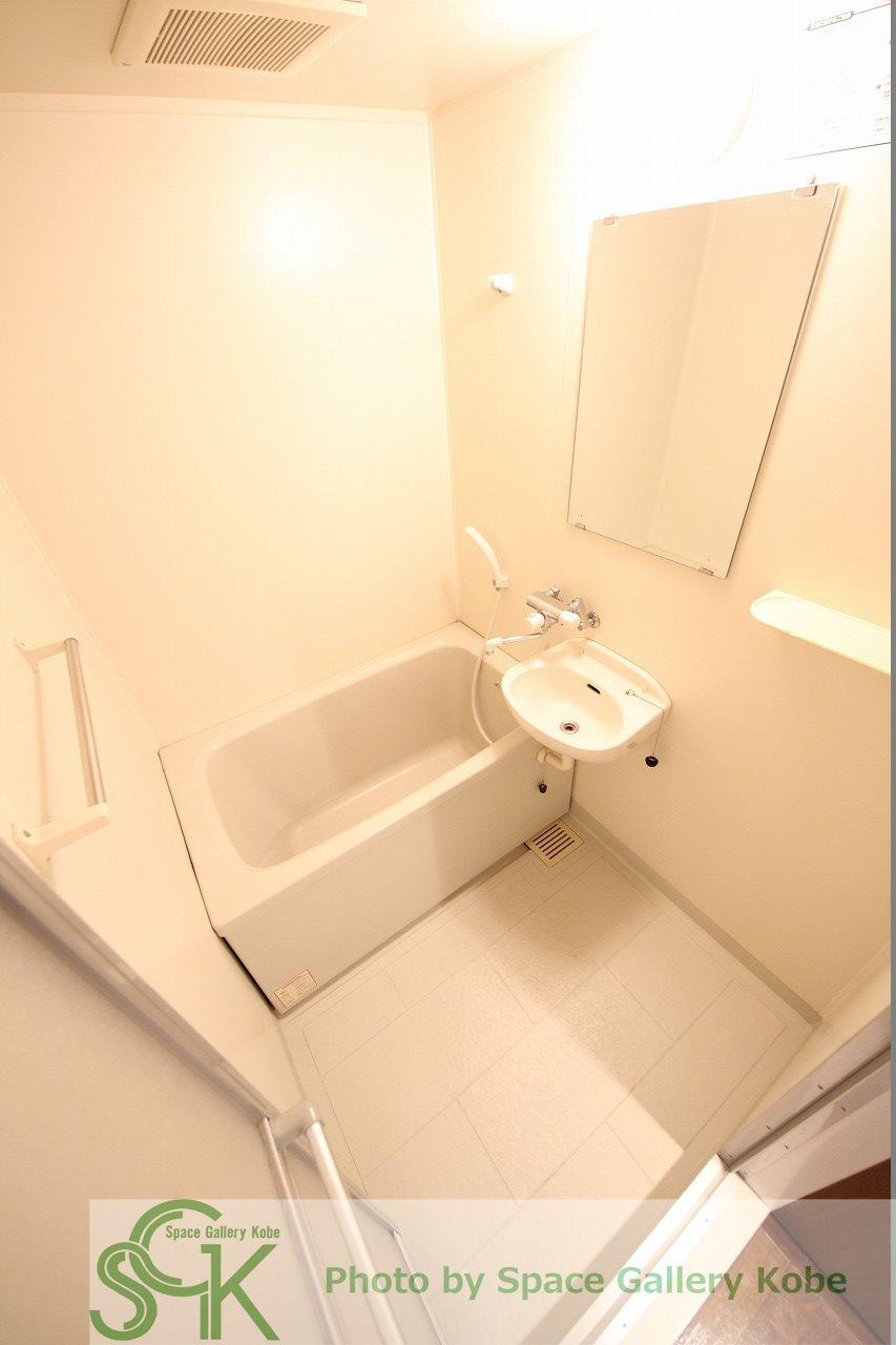 学園カレッジハイツの浴室|※お部屋により仕様が異なる可能性があります。