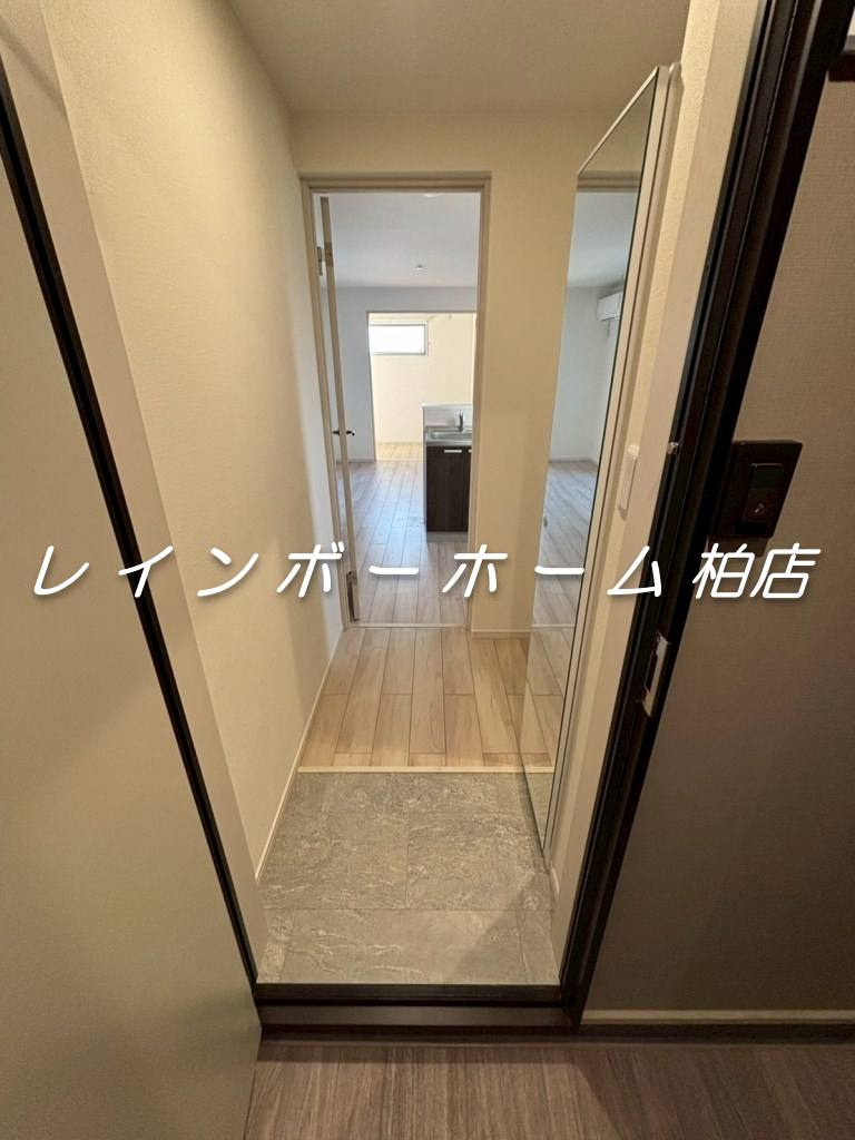 新築☆ネット無料☆オートロック☆の玄関|同施工。参考写真。
