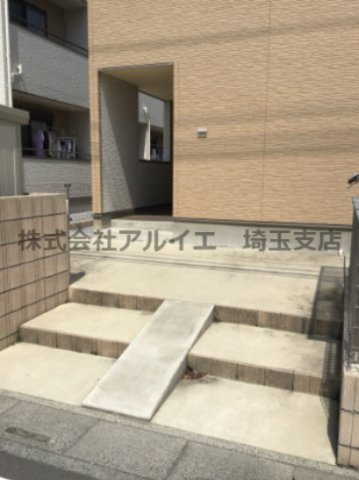 グローレジッドの駐車場