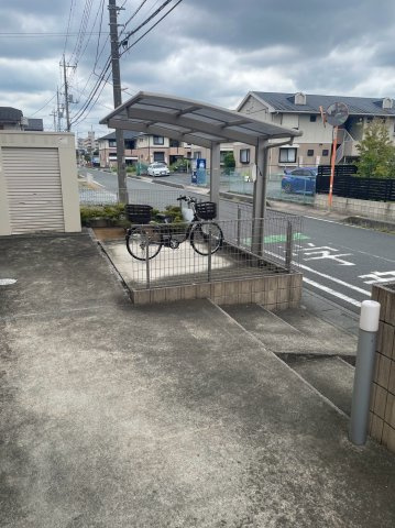 カーサグランツの駐車場