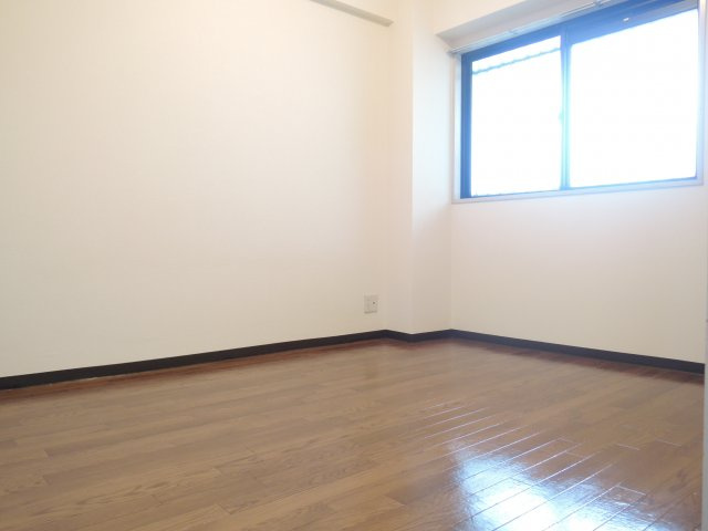 高槻市川西町１丁目の賃貸マンションの子供部屋