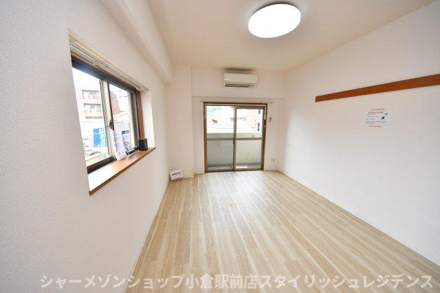 リファレンス門司駅前の居間・リビング